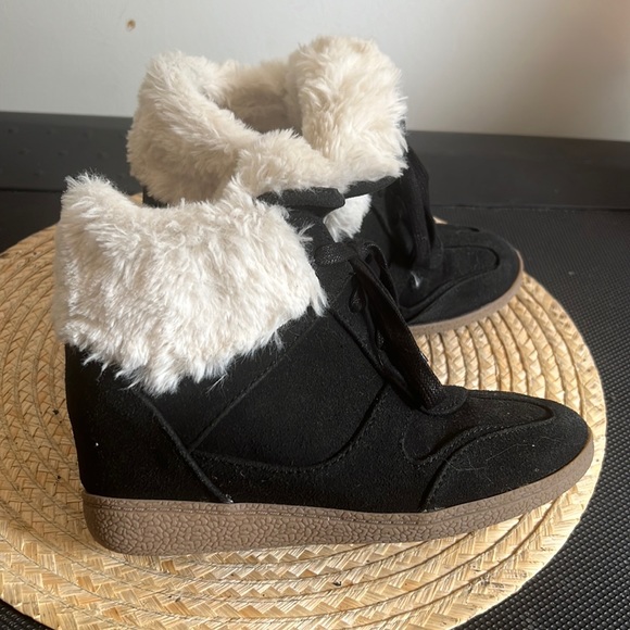 Justice Girls High Top Wedge Sneakers Size 3 - Picture 1 of 10